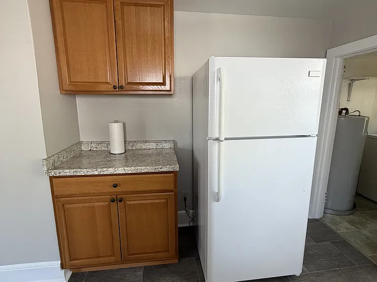 406 Maple St — Photo 6