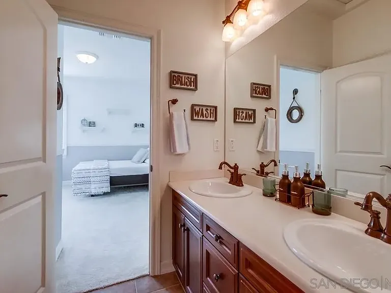 15562 Bristol Ridge Ter — Photo 53