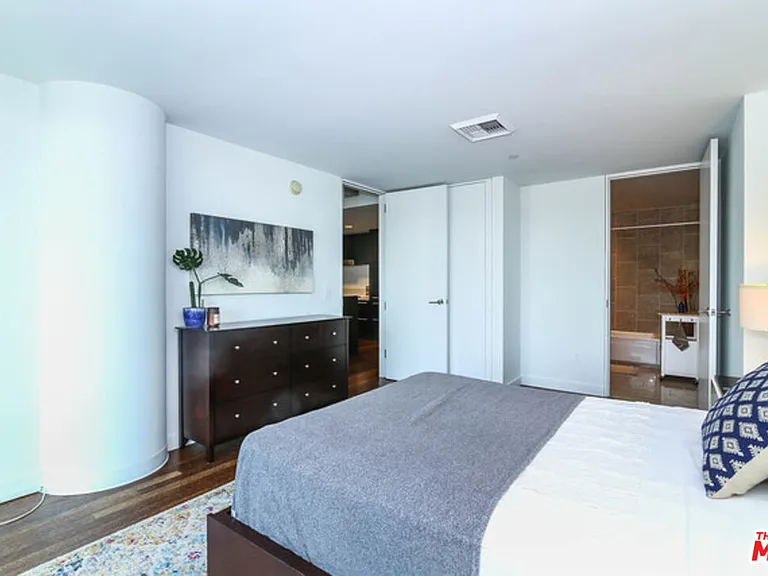 6250 Hollywood Blvd #10N — Photo 21