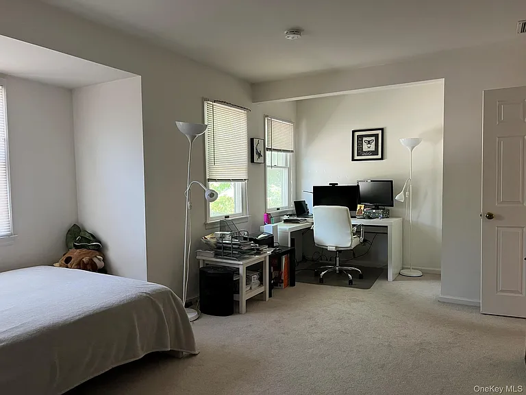 517 Half Moon Bay Dr — Photo 22
