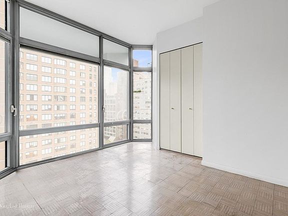 4th image of 200 E 32nd St APT 13C