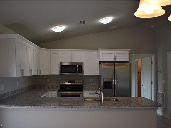 3rd image of 3746 NE 16th Pl