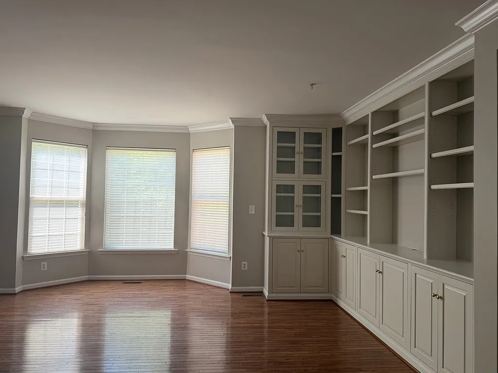 Building Photo - 233 Galewood Dr