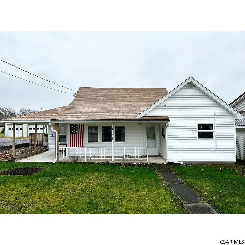 521 Quemahoning St photo 1