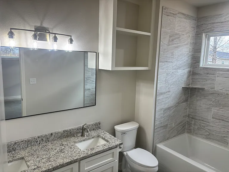 210 Broadway St — Photo 6