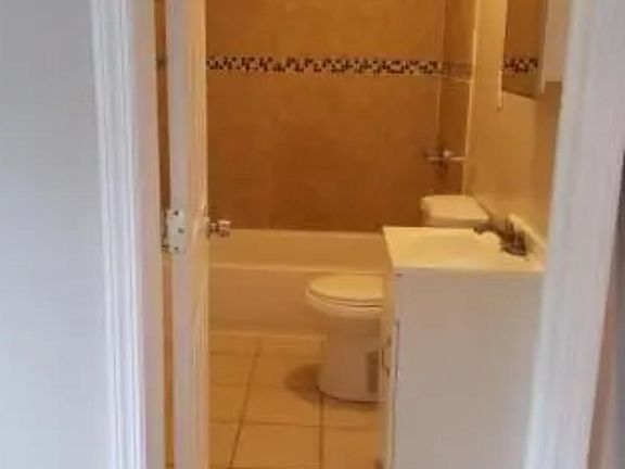 3rd image of 64 9th Ave W APT 3