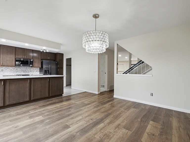 1050 S Monaco Pkwy #84 — Photo 1