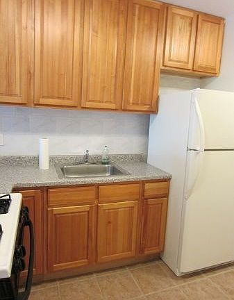 4th image of 3035 30th St