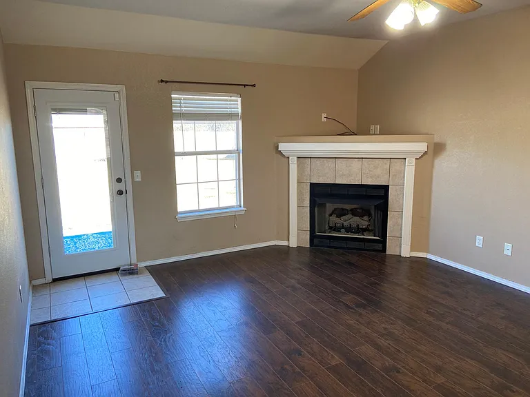 520 Sun Meadow Dr — Photo 2