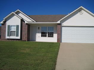 1033 S Nelson Dr, Fayetteville, AR 72701