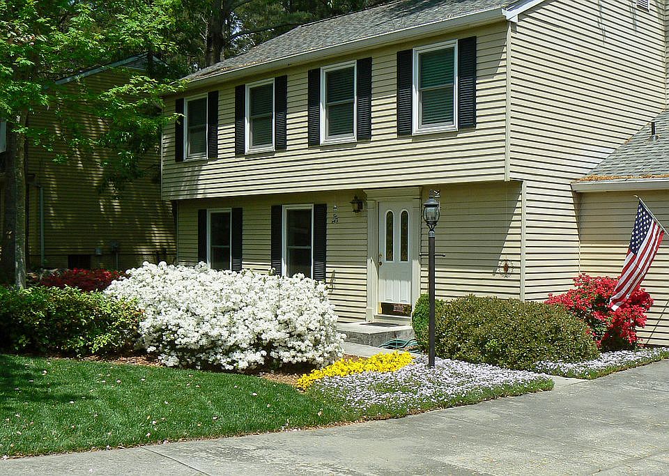 1st image of 9870 N Pond Cir