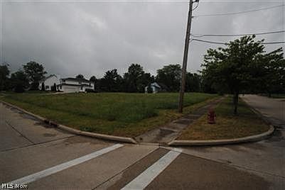 1st image of Girard Cir