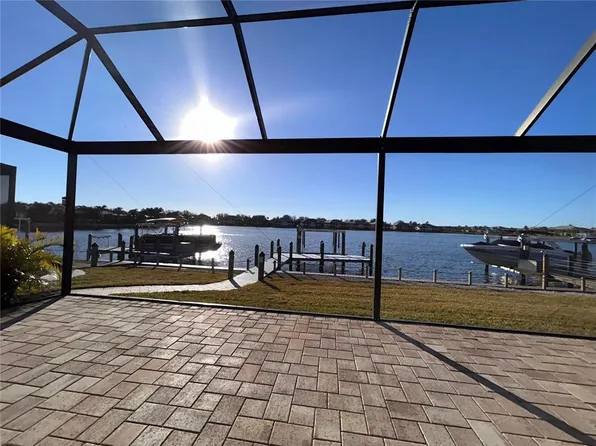 1022 Overlook Ct, Bradenton, FL 34208