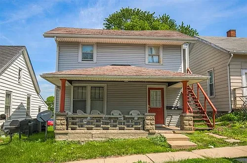912 Roberts St Photo 1