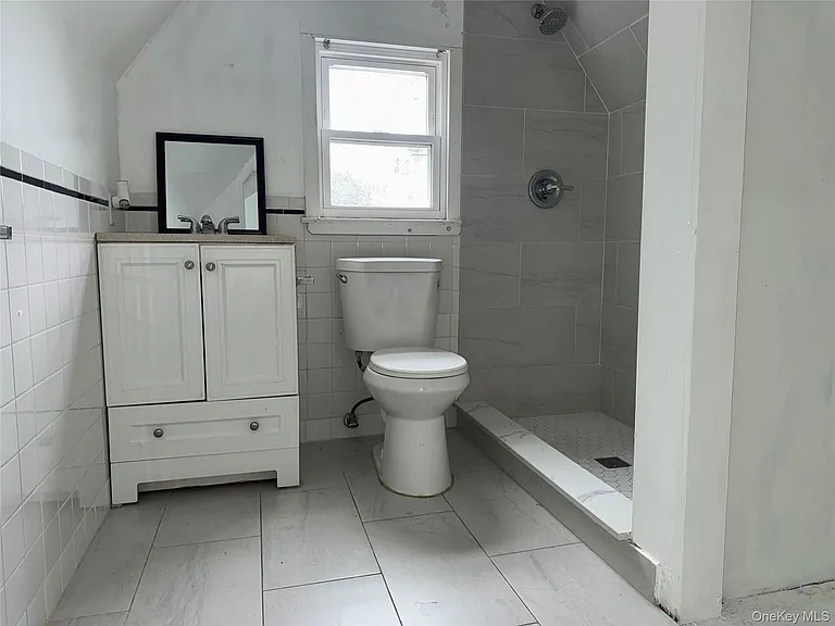 300 Highland Ave #7 — Photo 6