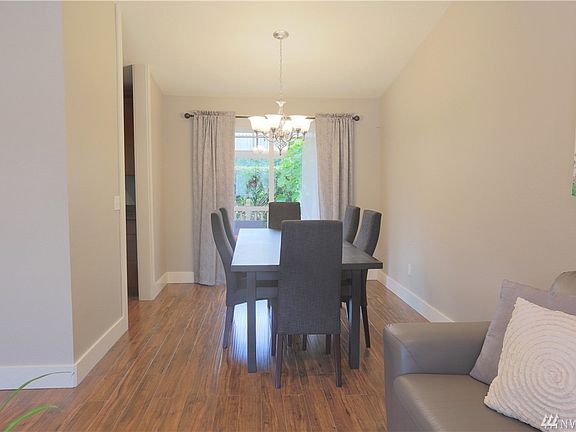 4th image of 2202 66th Ave NE