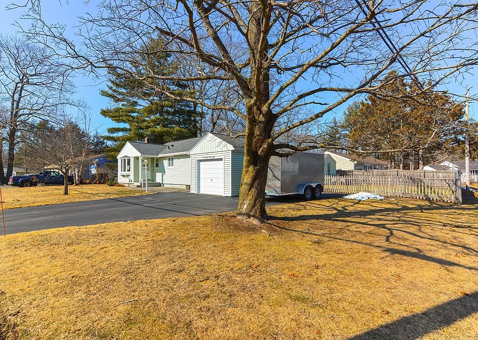 428 Oak St, Shrewsbury, MA 01545 Zillow