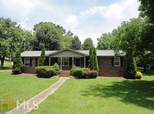5143 Presley Dr, Flowery Branch, GA 30542