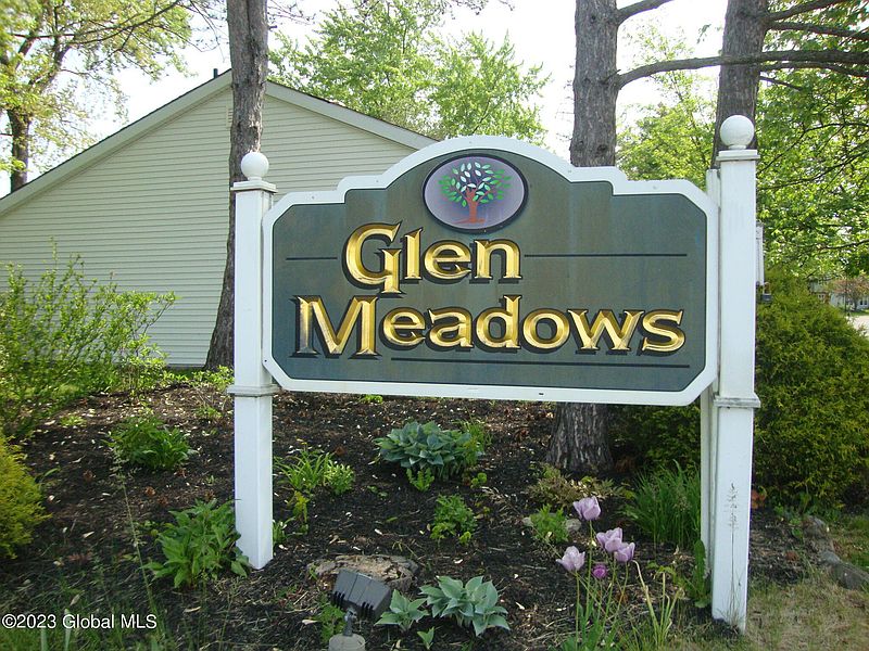 2nd image of 31 Meadowlark Drive