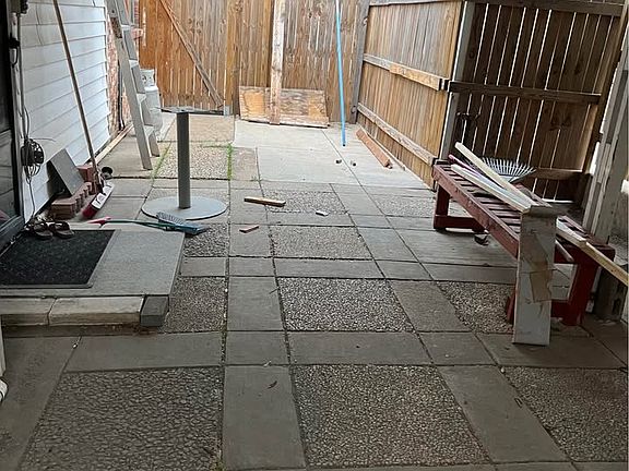 4th image of 2110 Laura Ln #1