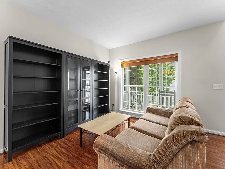 10 Everglades Ln — Photo 11