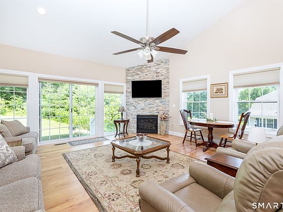 4th image of 197 Oak Meadow Lane #197