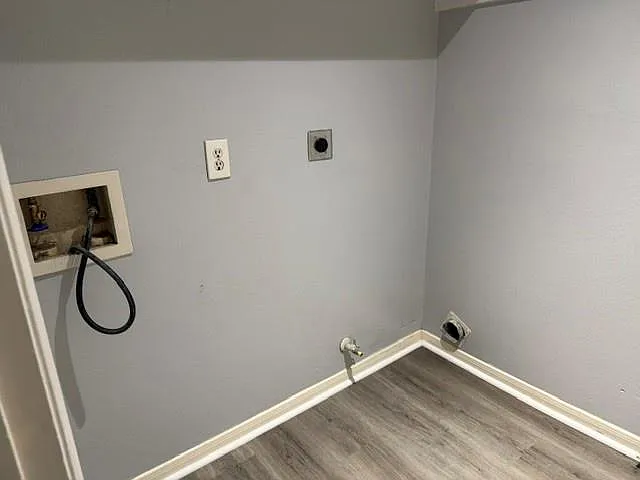 7722 Valera Ln — Photo 12