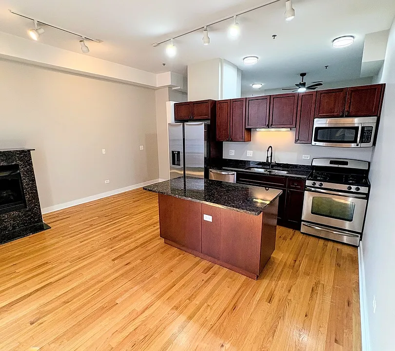 2 S Leavitt St #308