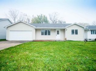 6325 Wilkes Ave, Davenport, IA 52806