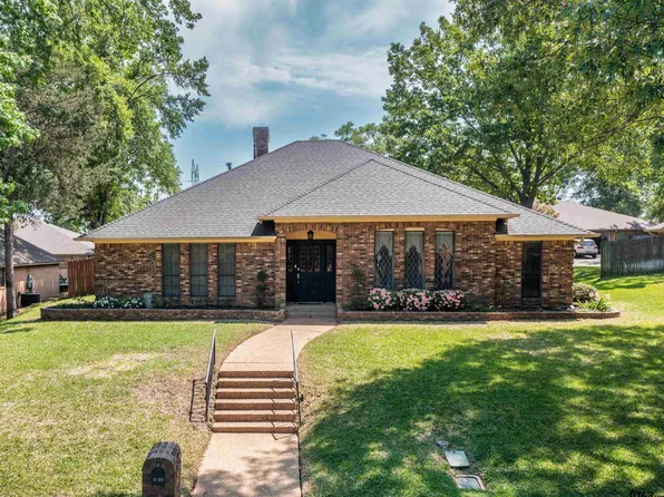 6109 Stoneleigh Dr, Tyler, TX 75703