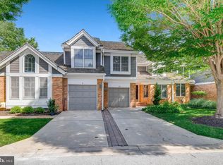 10 River Oaks Cir, Pikesville, MD 21208