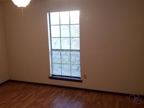 5th image of 3201 Hillrise Dr #1