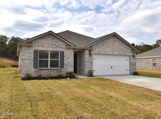 11 Blossom Cv, Jackson, TN 38305