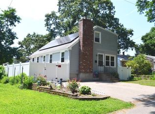 14 Randall Rd, North Providence, RI 02904