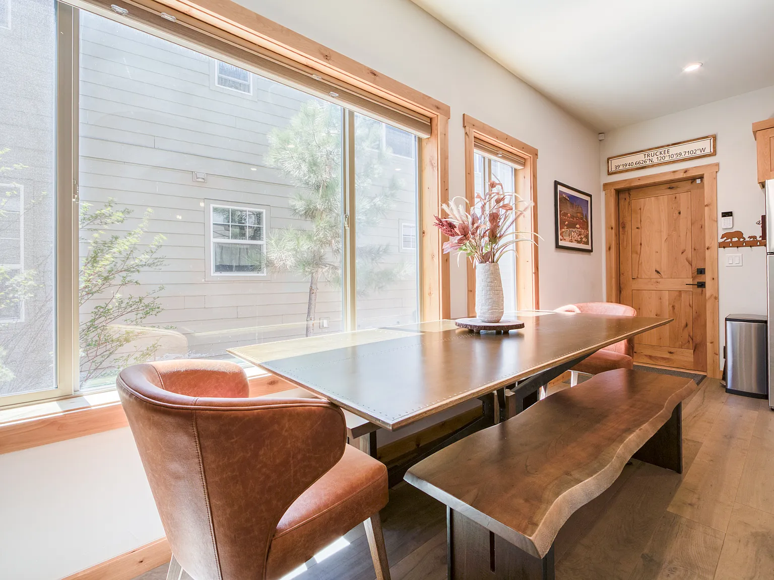 3 bed, 2.5 bath, 1450 sqft, $5,500 — Photo 3