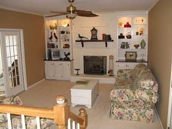 3rd image of 205 Castellow Ct