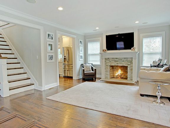 Spacious living room