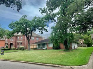 4706 Braeburn Dr, Bellaire, TX 77401