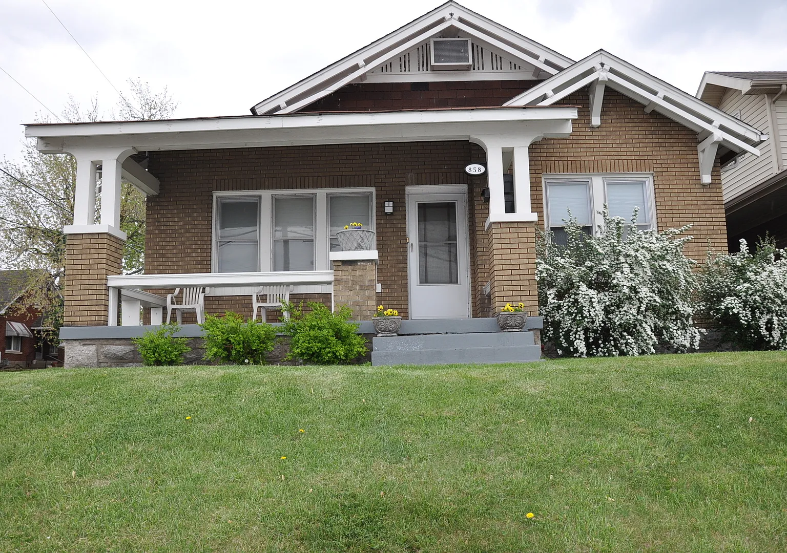 858 South Broadway - Funny Cide — Photo 1