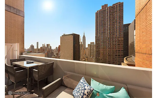 Sold by Douglas Elliman | media 10