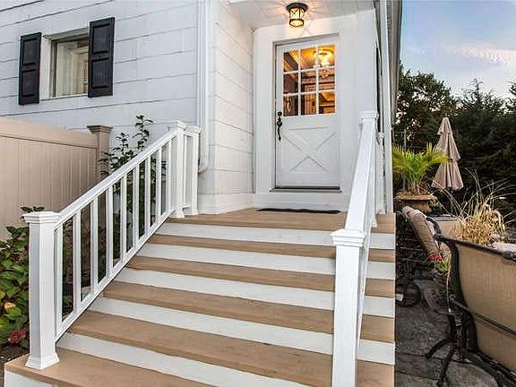 Private Side Entrance