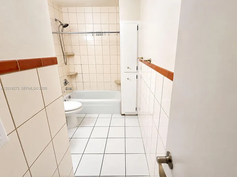 5800 NE 22nd Way #508 — Photo 9