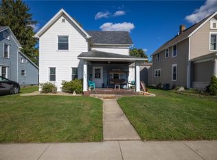721 Race St, Dover, OH 44622
