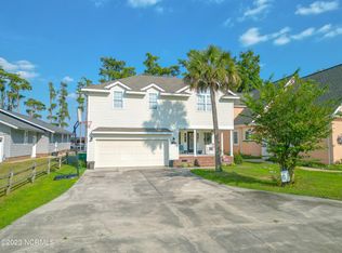249 Turtle Cove Dr, Elizabethtown, NC 28337