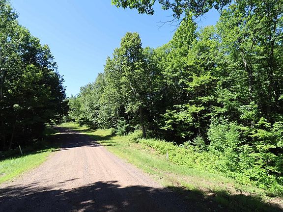 4th image of 26XXX N Maple Hill Rd