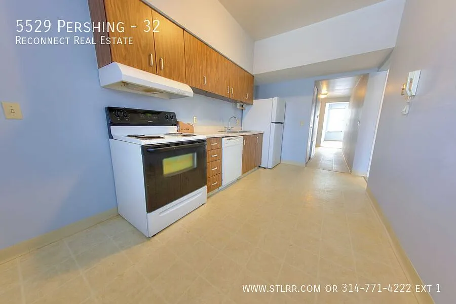 Brand new fully renovated 2 bed 1 bath unit with off street parking! — Photo 2