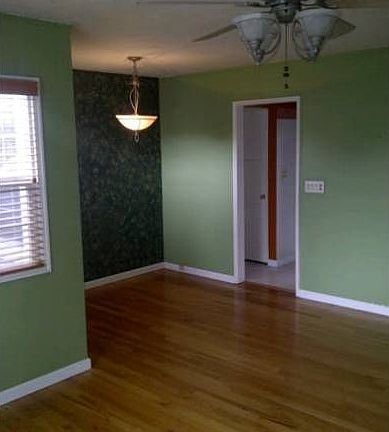 LIVING/ DINING  AREA