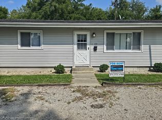 675 S Vermillion St, Coal City, IL 60416