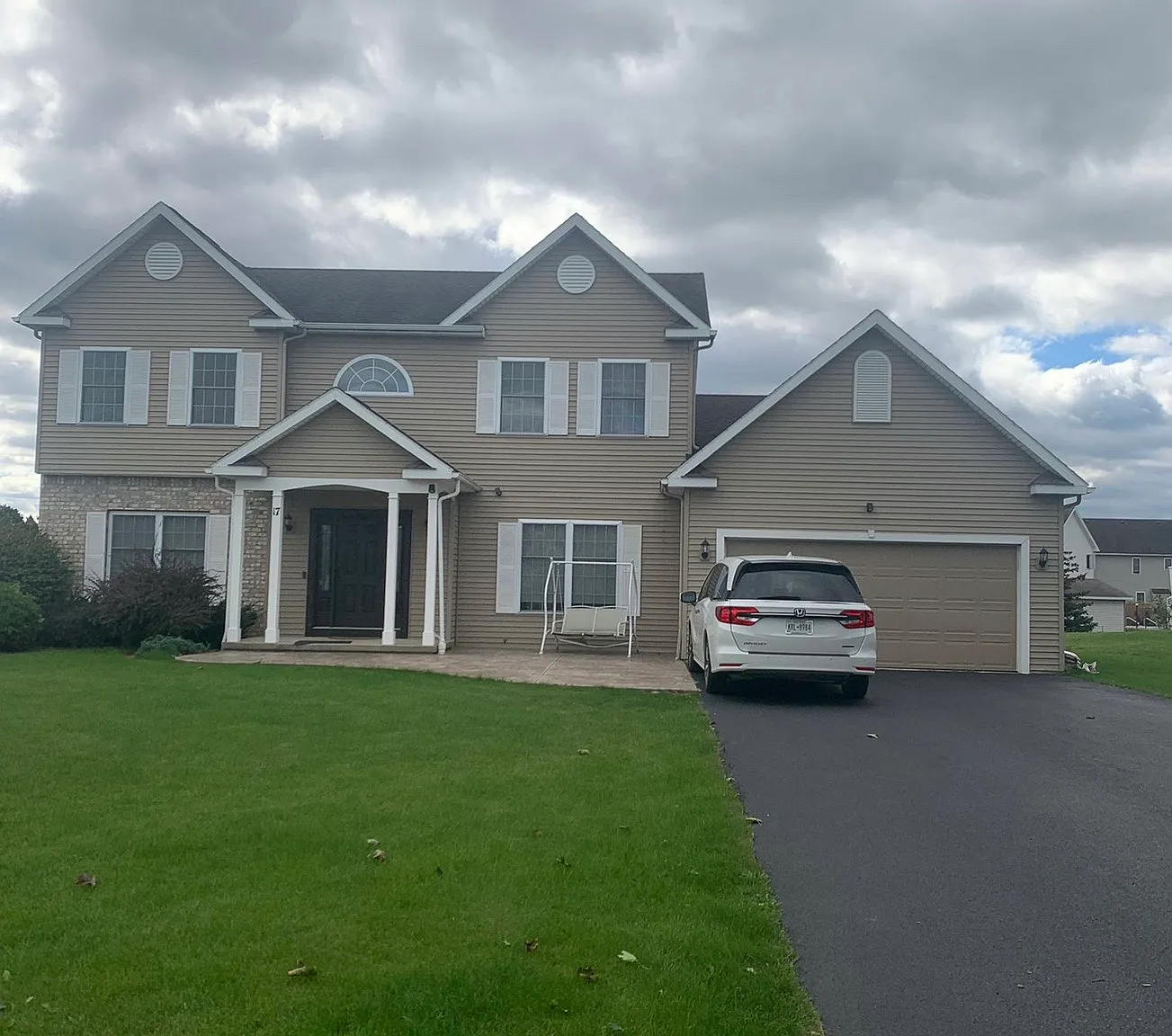 4 bed, 2129 sqft, $3,500 — Photo 1