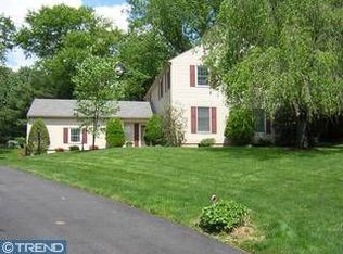 15 Kent Dr, Hockessin, DE 19707